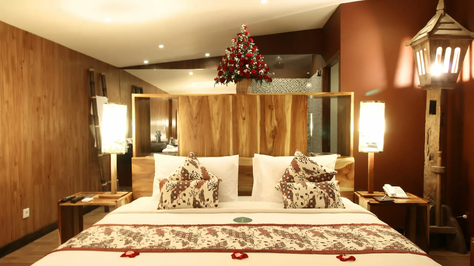 Отель Seminyak Suites
