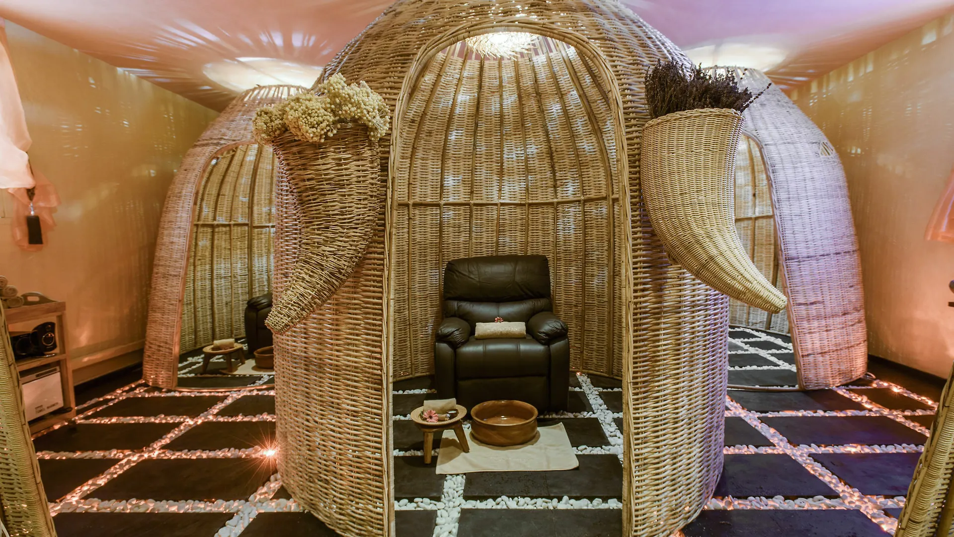 Отель Seminyak Suites