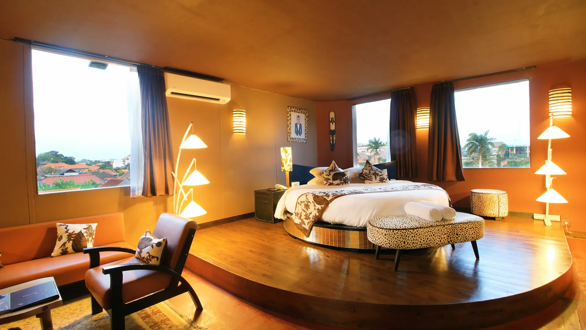 Отель Seminyak Suites